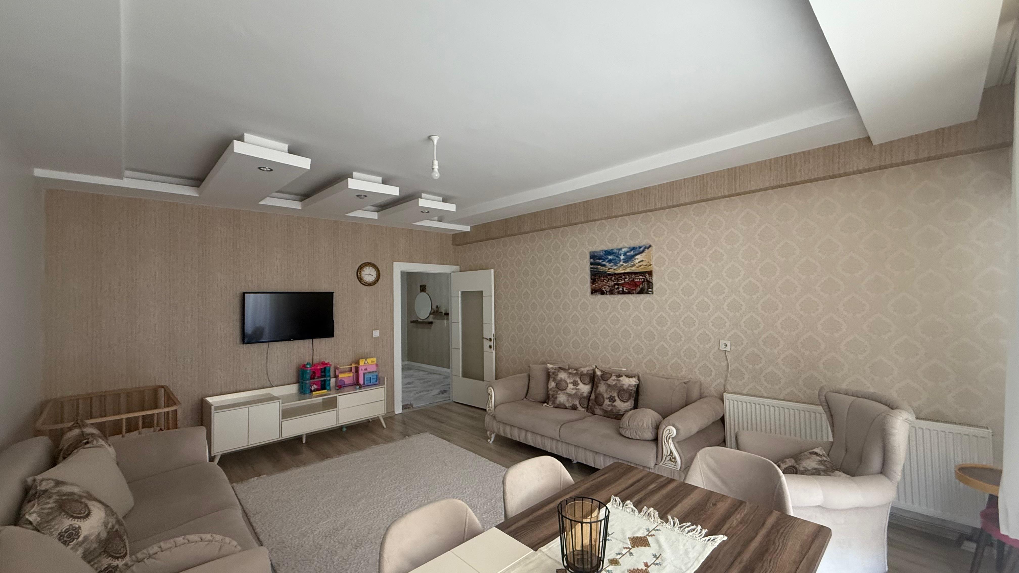 KAYA EMLAK'TAN FABRİKA MAHALLESİNDE HAVUZLU 3+1 SATILIK DAİRE